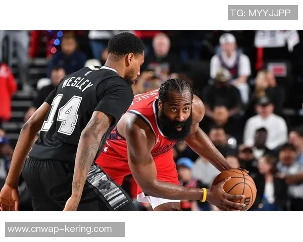 快船与爵士激战正酣谁能在西部争夺战中笑到最后